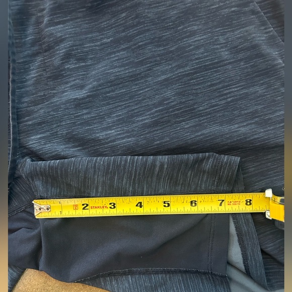 Lululemom Mens 7” short - M - Picture 4 of 4